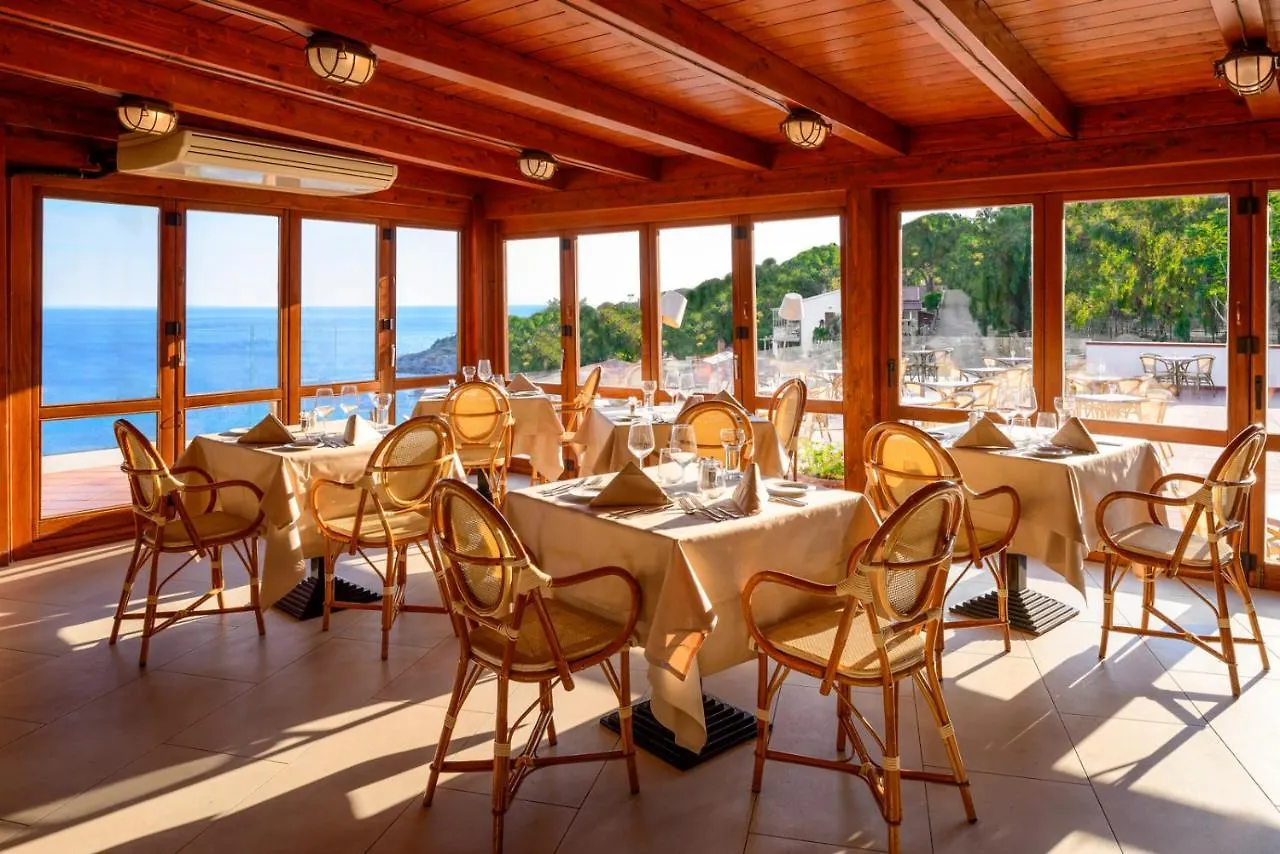 Hotel Baia Imperiale Spiaggia di Cavoli 4*,  Italy