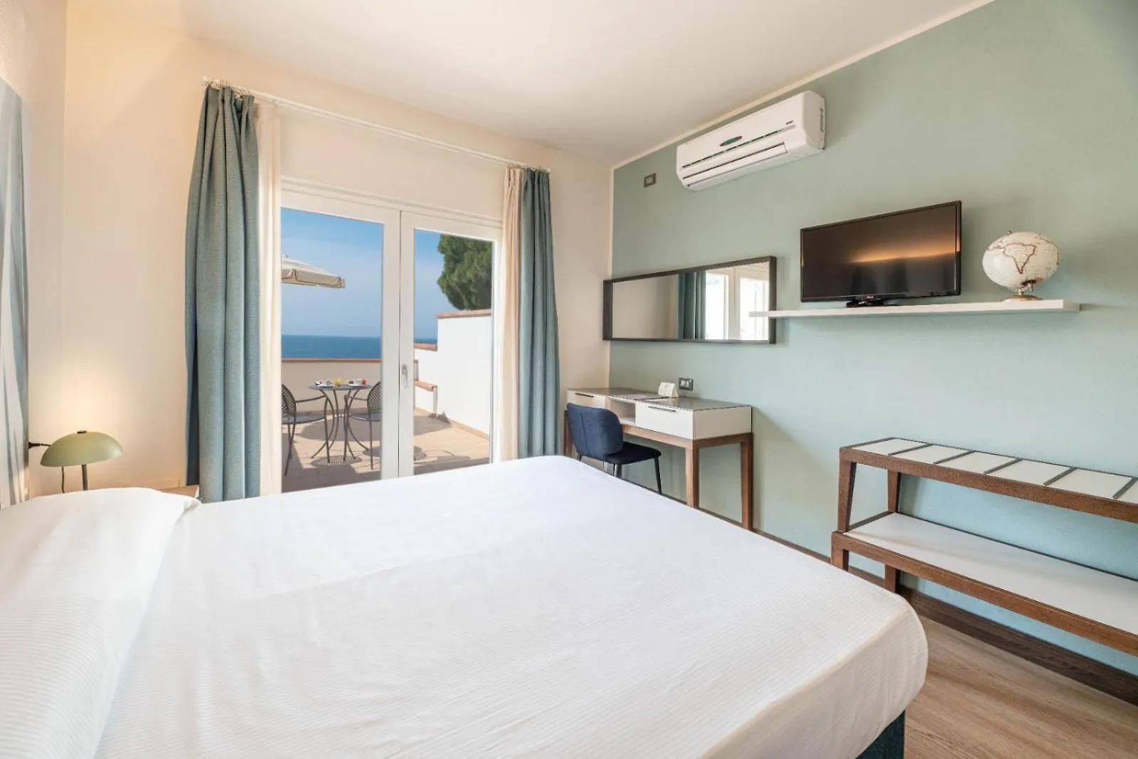 Hotel Baia Imperiale Spiaggia di Cavoli