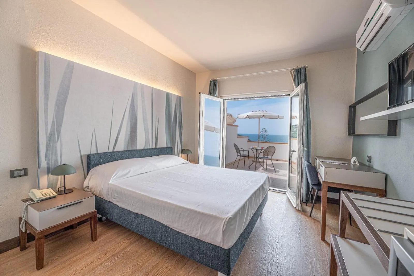 ****  Hotel Baia Imperiale Spiaggia di Cavoli Italy