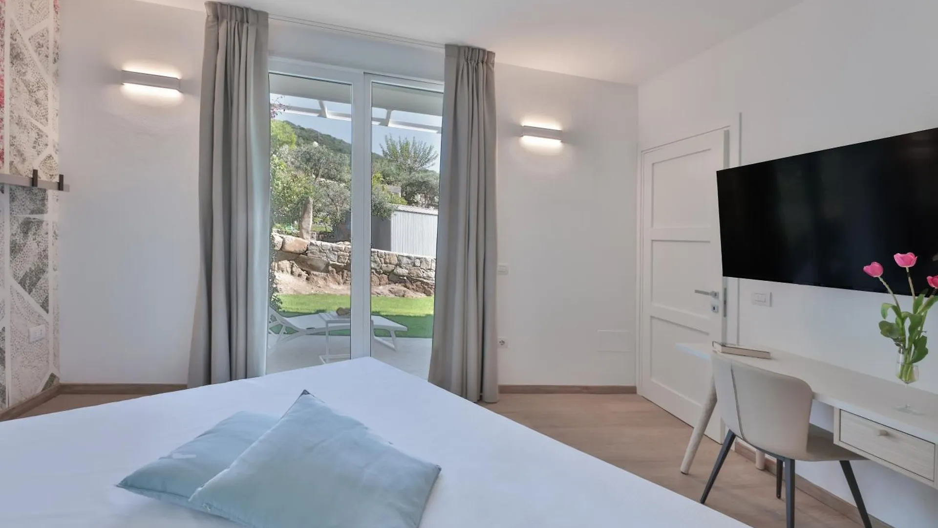 Hotel Baia Imperiale Spiaggia di Cavoli Italy