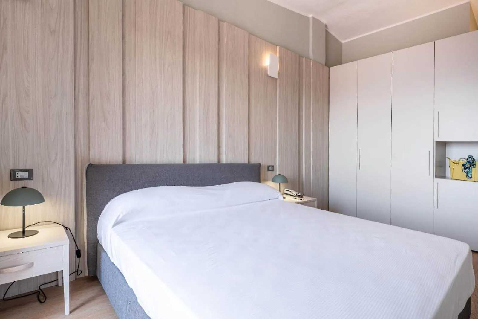 Hotel Baia Imperiale Spiaggia di Cavoli 4*,  Italy